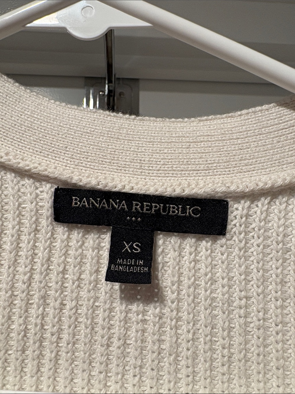 Banana Republic Cardigan - Picture 2 of 4